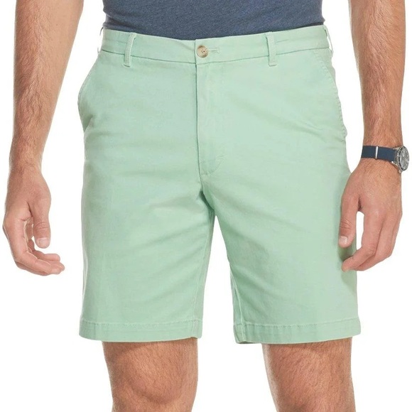 Izod Other - IZOD Men’s The Washed Chino Flat Front shorts Green. Size 34